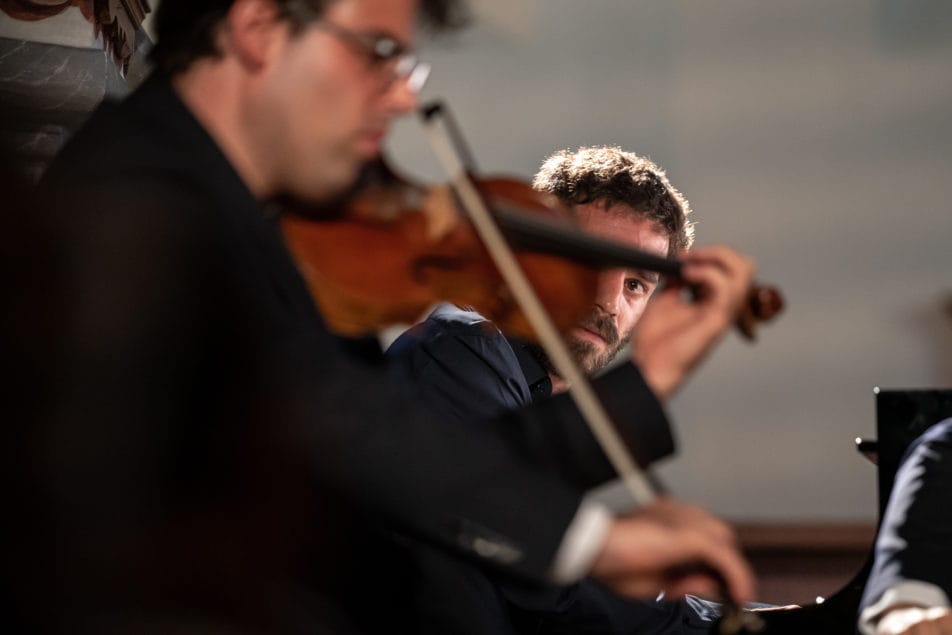 YB_02720