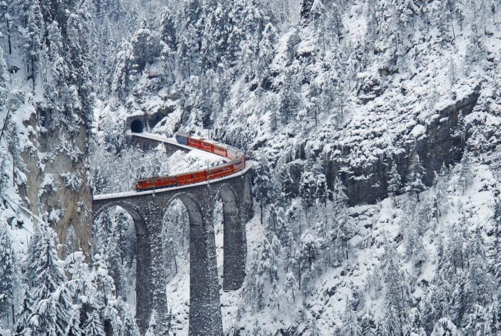 RhB_scena_contura_bild-landwasser-hinten-regio-winter-00297d2d