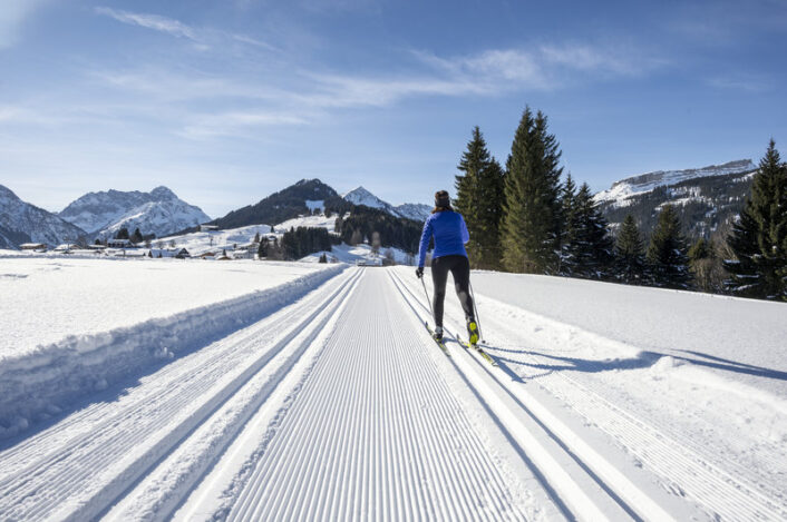 Langlaufen Waeldele Egg Loipe _Dominik Berchtold  (c)  - Kleinwalsertal Tourismus eGen _ Fotograf_ Dominik Berchtold
